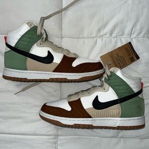 Women’s Nike Dunk High NEW